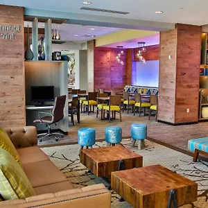 Hotel Fairfield & By Marriott Midtown Savannah